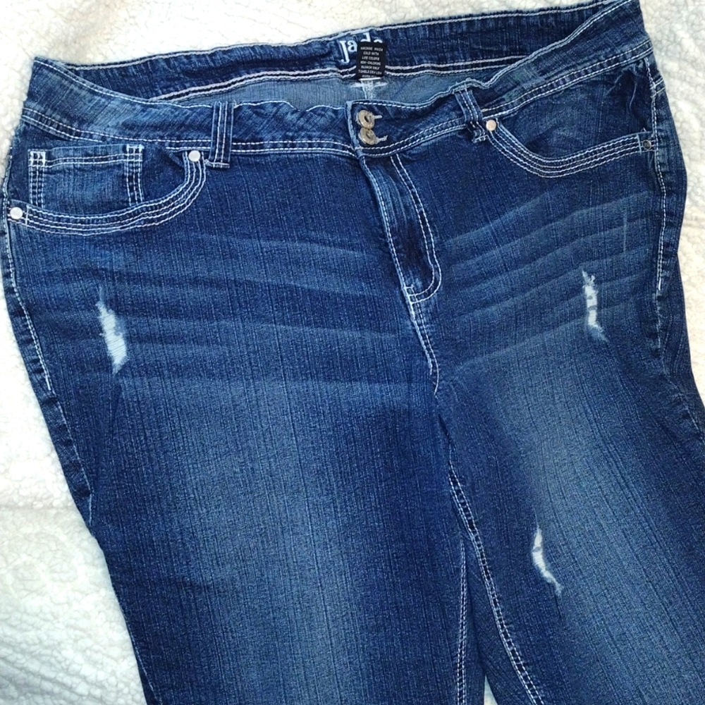 Mid to low rise jean capris